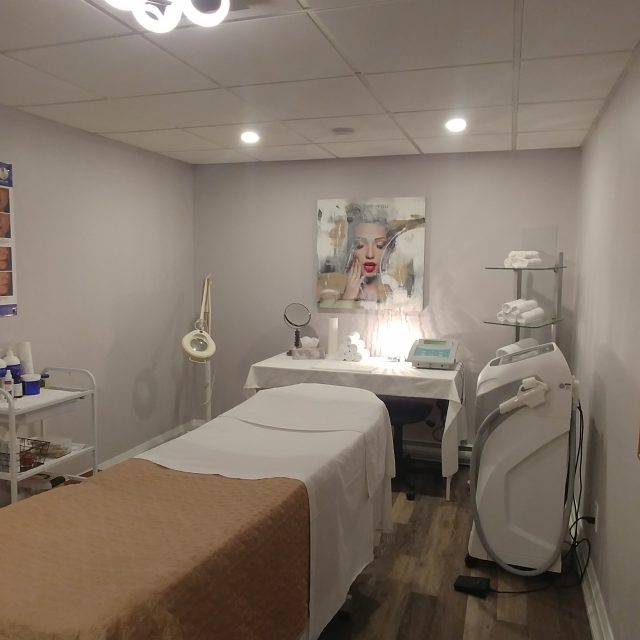 Uxbridge Manor Spa Uxbridge Manor & Day Spa rejuvenates your mind